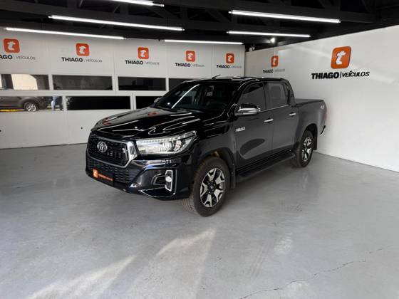 TOYOTA HILUX 2.8 SRX 4X4 CD 16V DIESEL 4P AUTOMÁTICO